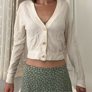 white wilfred/aritzia cardigan with buttons